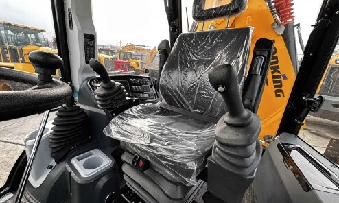Экскаватор-погрузчик Lonking 83C (Carraro)
